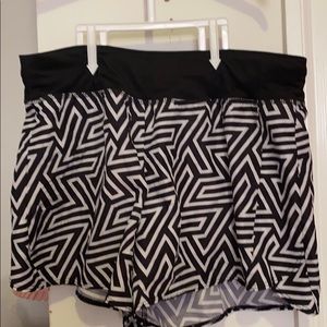 Active wear shorts